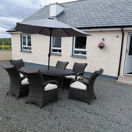 - Sleeps 6 - Parking Letterkenny